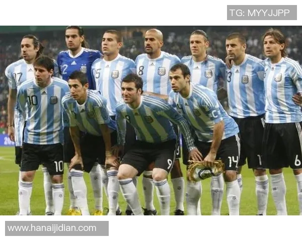 世界顶级门将之争:那些在绿茵场上守护球门的传奇足球守门员 世界顶级门将之争:那些在绿茵场上守护球门的传奇足球守门员