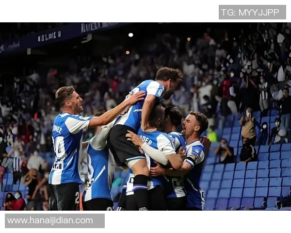 聚焦足球直播球星精彩表现,尽享足坛明星魅力与赛场激情对决 聚焦足球直播球星精彩表现,尽享足坛明星魅力与赛场激情对决